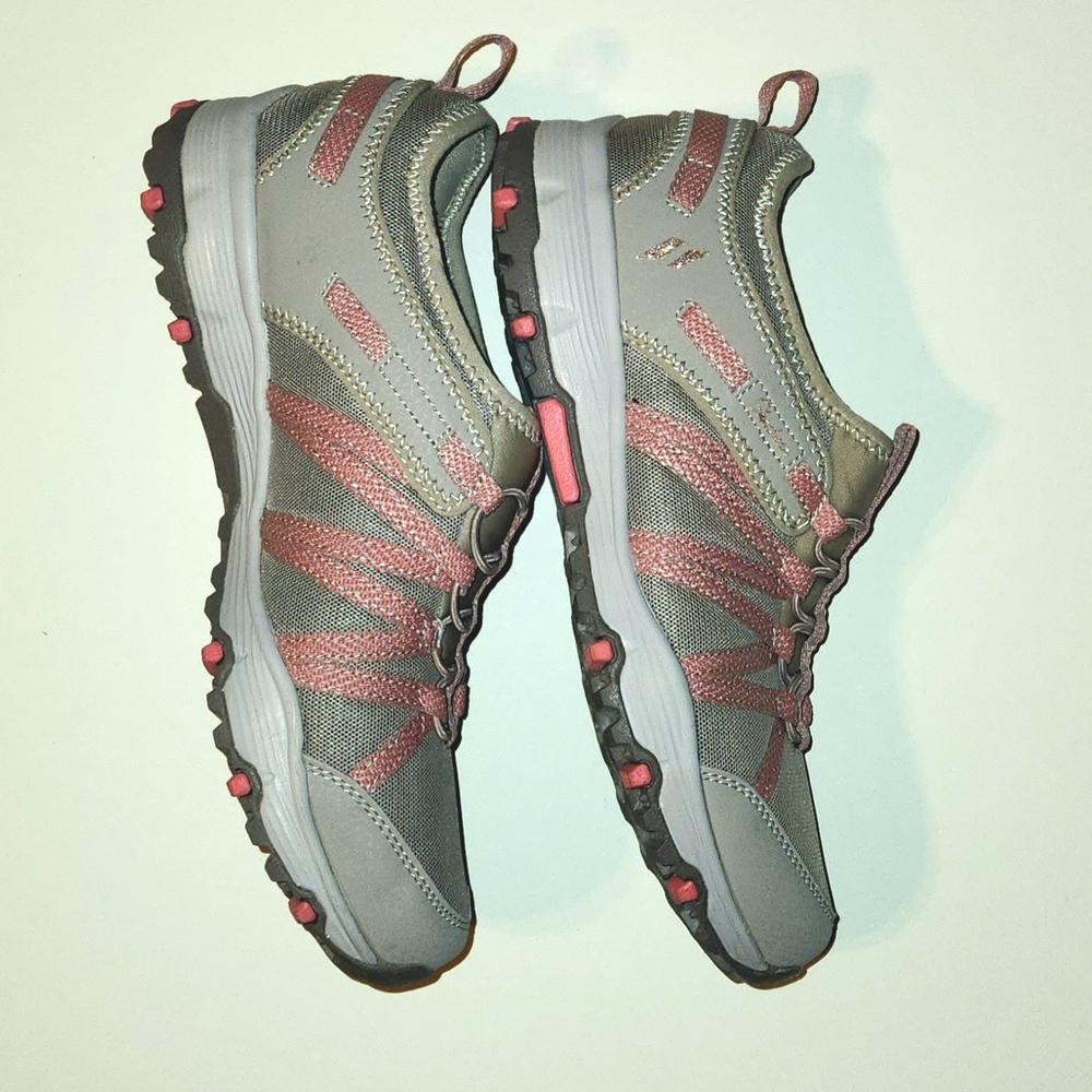Skechers Women's Gray and Pink Sneakers